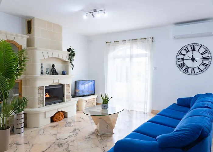 In St Julian's With Private Pool By Arco Collection Вилла